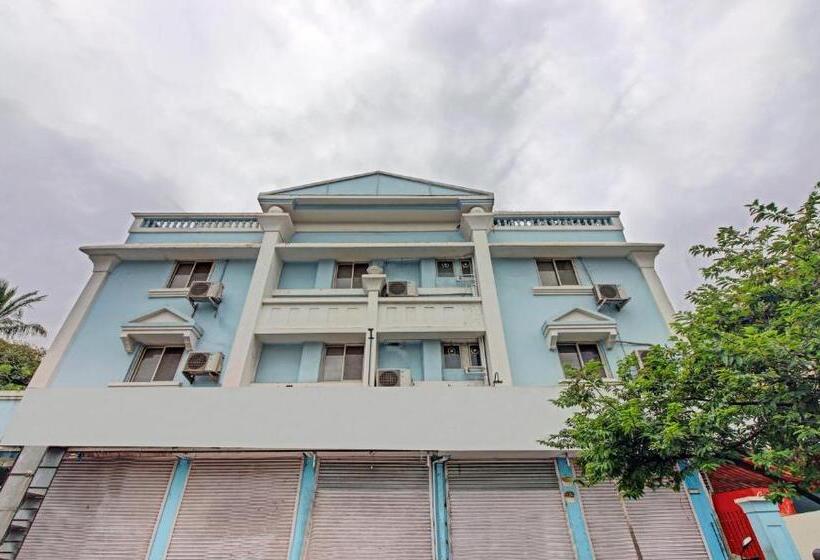 فندق صغير Zest Stays   Meadow Inn 1058