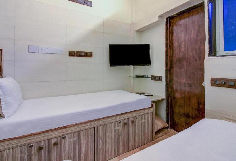 فندق صغير Zest Stays   Meadow Inn 1058