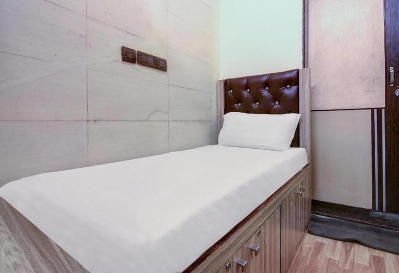 فندق صغير Zest Stays   Meadow Inn 1058