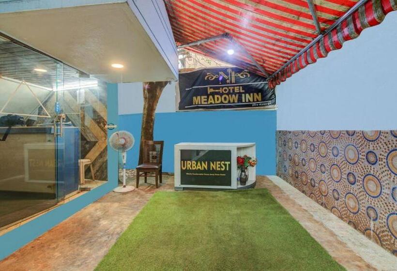 فندق صغير Zest Stays   Meadow Inn 1058