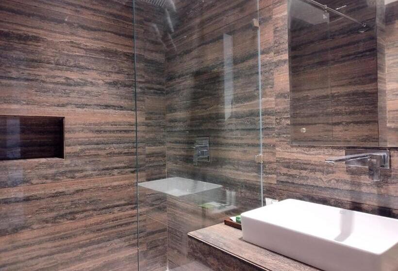 Baantalai Hotel And Resort