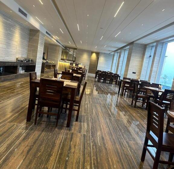 Baantalai Hotel And Resort