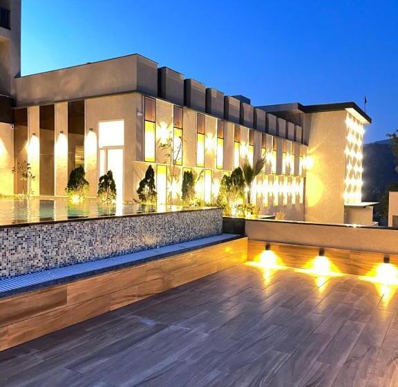 Baantalai Hotel And Resort