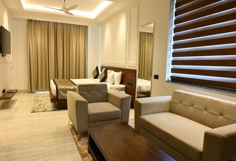 Baantalai Hotel And Resort