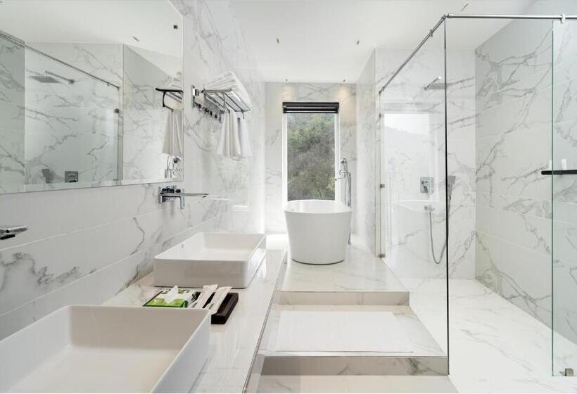 Baantalai Hotel And Resort