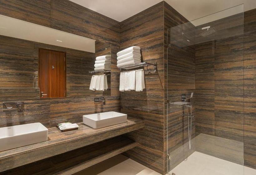 Baantalai Hotel And Resort