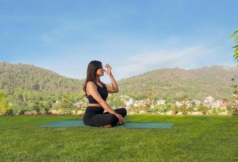 Baantalai Hotel And Resort