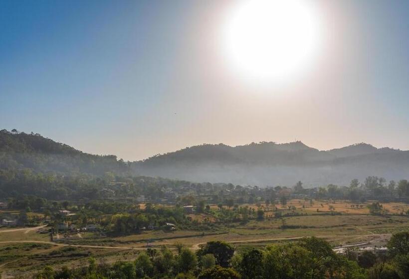 Baantalai Hotel And Resort