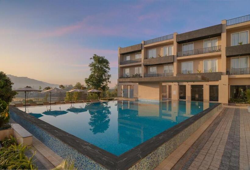 Baantalai Hotel And Resort