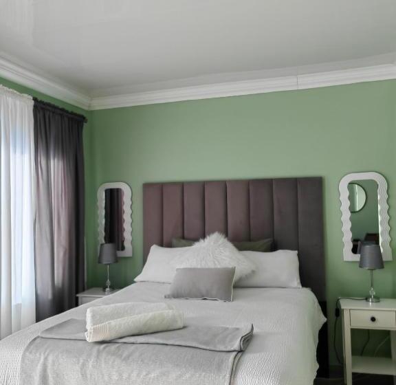 ベッドアンドブレックファースト Back Of The Moon Guesthouse