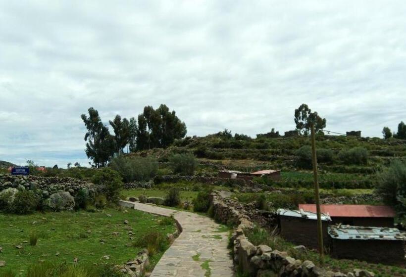 Bed and Breakfast Sky Lodge Taquile