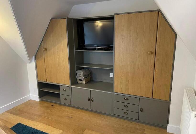 צימר Braemorriston Lodge