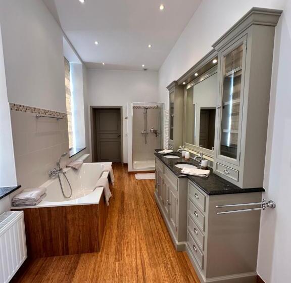 צימר Château De Beez