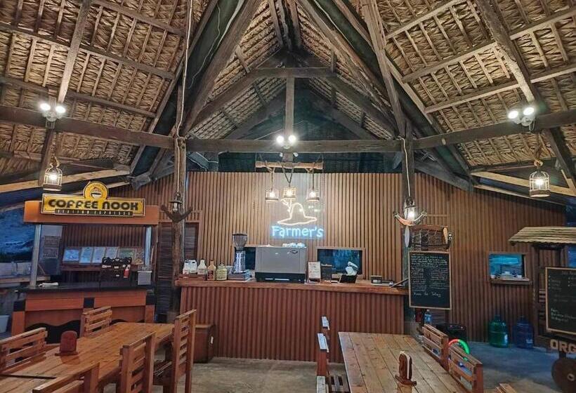 تختخواب و صبحانه Farmer’s Cafe Villas