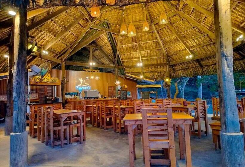 تختخواب و صبحانه Farmer’s Cafe Villas