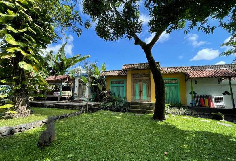 مبيت وإفطار Oemah Gebagan 78 Pertiwi Room