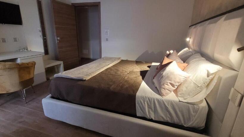 민박 Villa Nasti Luxury Bed Taurasi Room