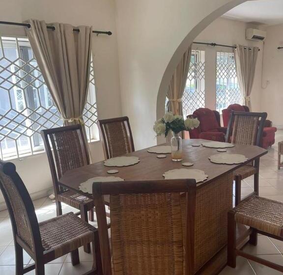 تختخواب و صبحانه Wallace Winful Place