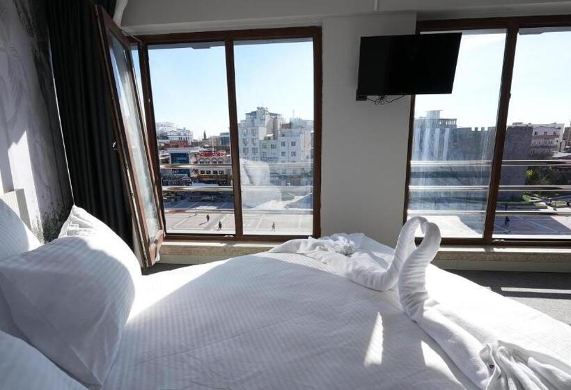 Carti̇er Luxury Otel