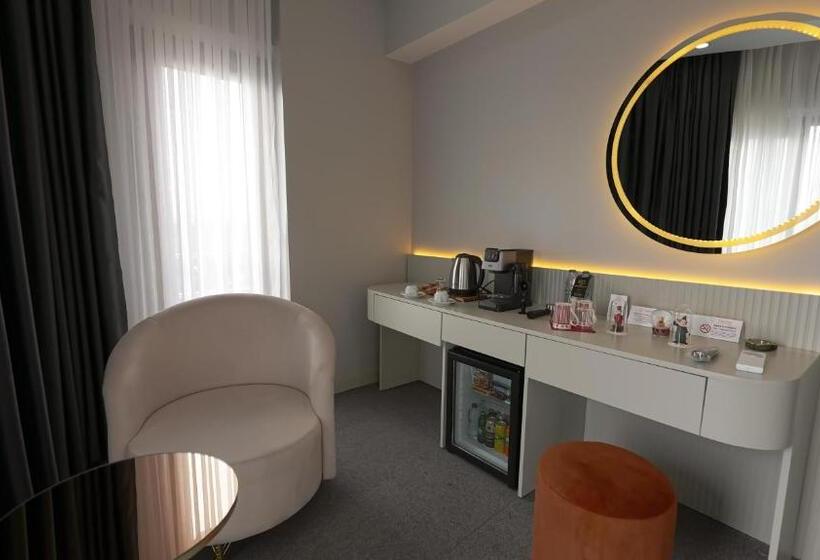 Carti̇er Luxury Otel