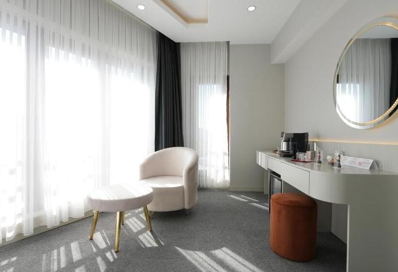 Carti̇er Luxury Otel