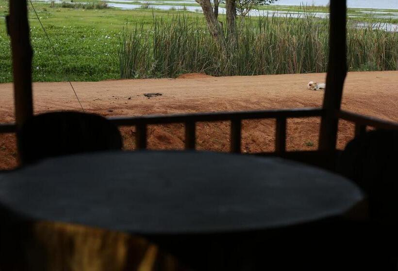 Green Lake View Yala Resort