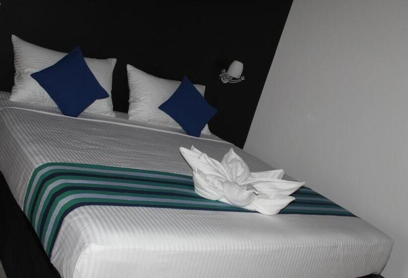 Green Lake View Yala Resort