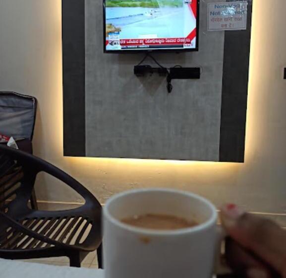 Guru Dev Palace Hotel & Lawn,ayodhya