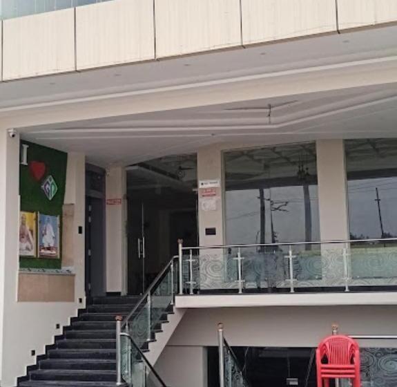 Guru Dev Palace Hotel & Lawn,ayodhya