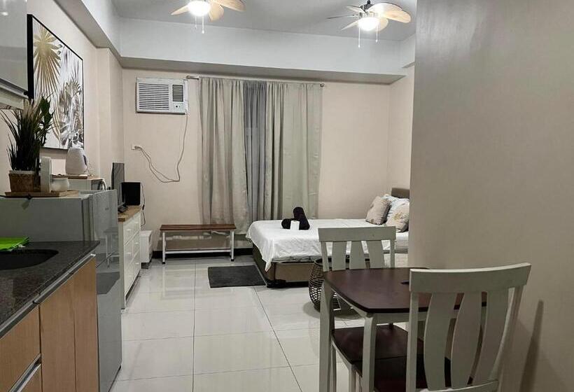 هتل 101 Nb Samspacious Accomodation Place