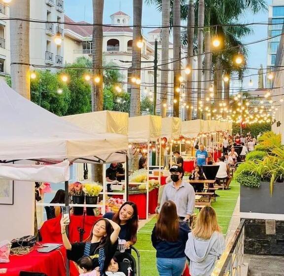 هتل 101 Nb Samspacious Accomodation Place