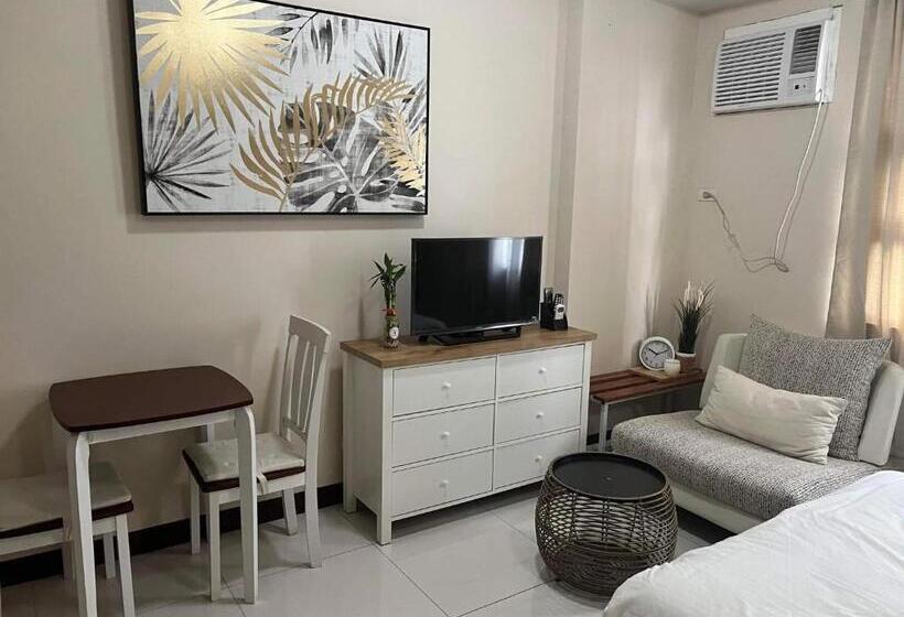 هتل 101 Nb Samspacious Accomodation Place