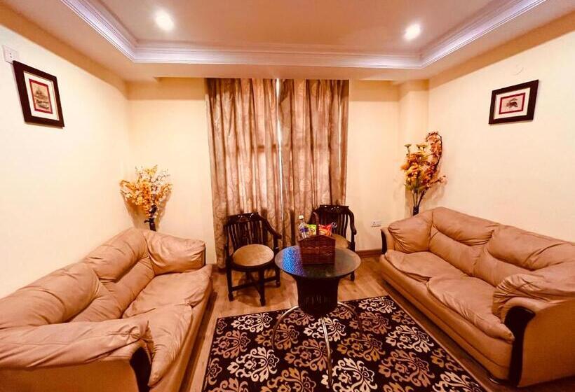 ホテル The Reo Lodge, Haridwar