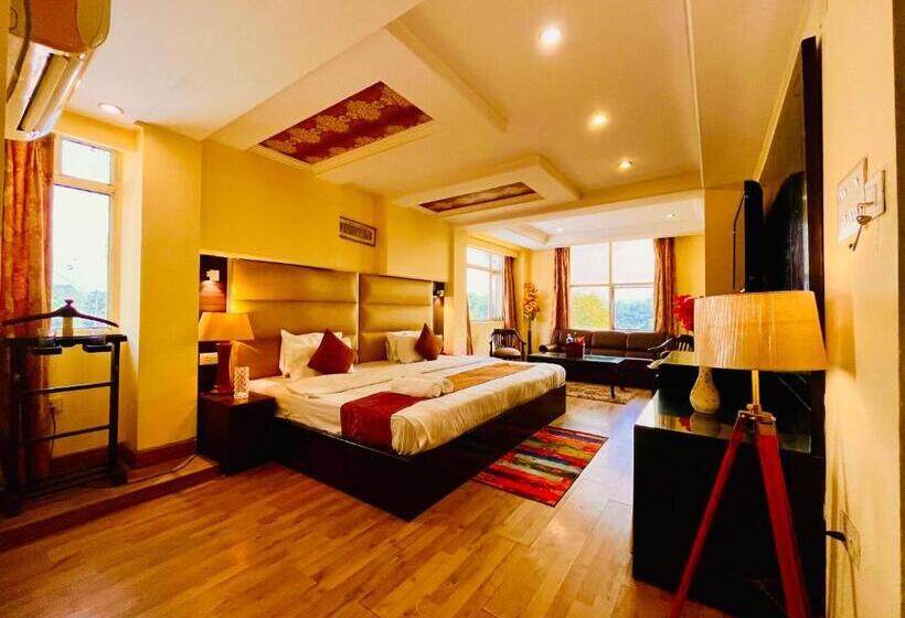 ホテル The Reo Lodge, Haridwar