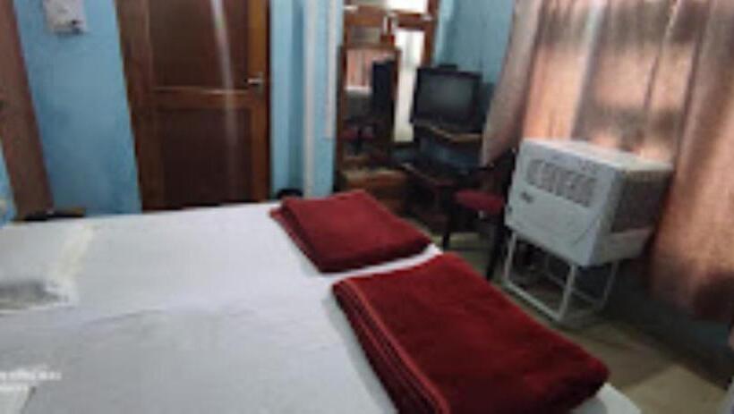 בית מלון כפרי Avadh,balrampur