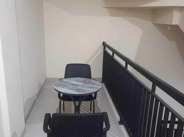 ホテル Barada Poris