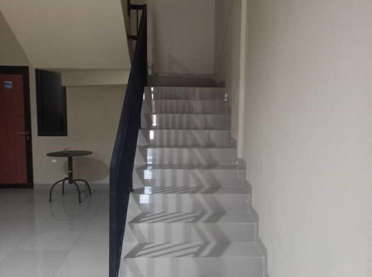 ホテル Barada Poris