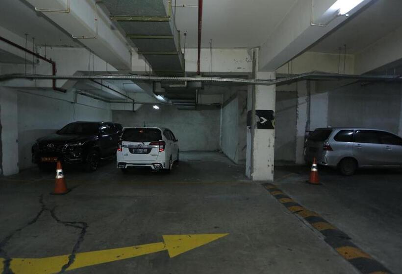 ホテル Capital O 93490 Yubi Room Patraland