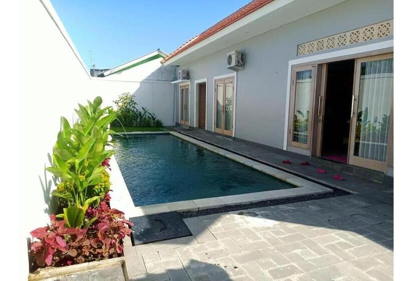 בית מלון כפרי Capital O 93508 Bale Jiwan Mukti Narmada