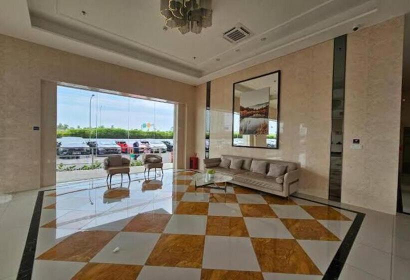 فندق Capital O 93529 September House