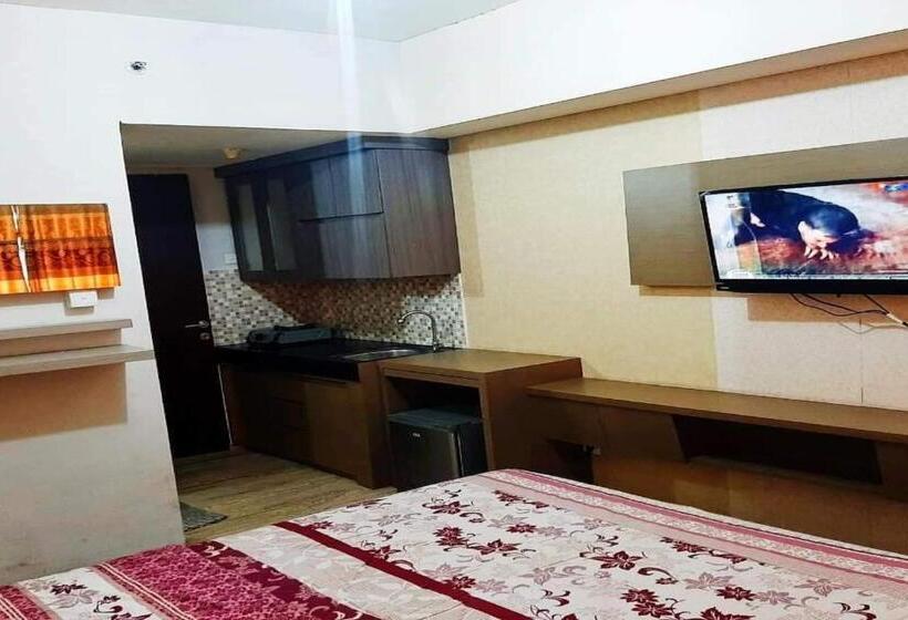 فندق Capital O 93529 September House