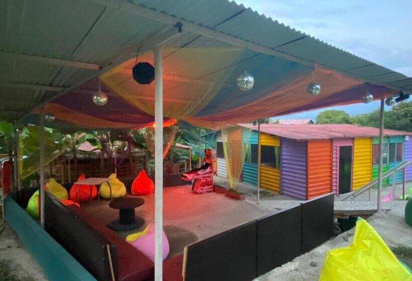 فندق Color Es Club