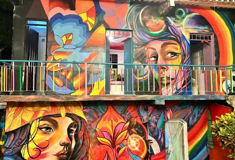 فندق Color Es Club