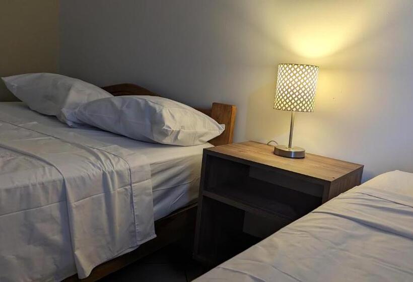 酒店 Hospedaje Latinos