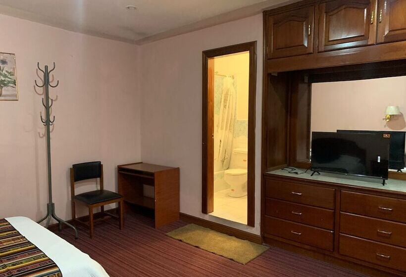 בית מלון כפרי Hostal Pichincha Internacional