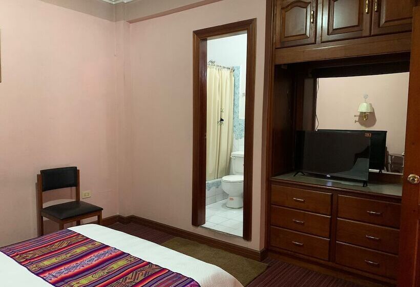 בית מלון כפרי Hostal Pichincha Internacional