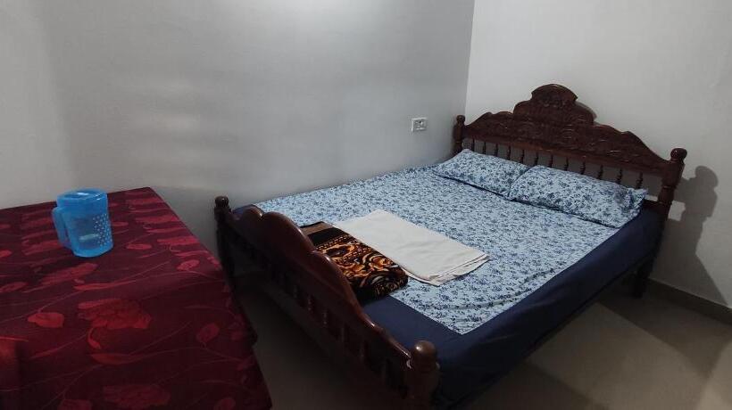 فندق Koonamparayil Home Stay Munnar Anaviratty Family Only