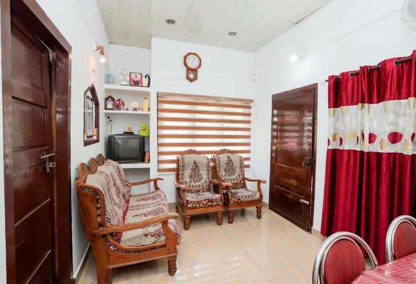 فندق Koonamparayil Home Stay Munnar Anaviratty Family Only