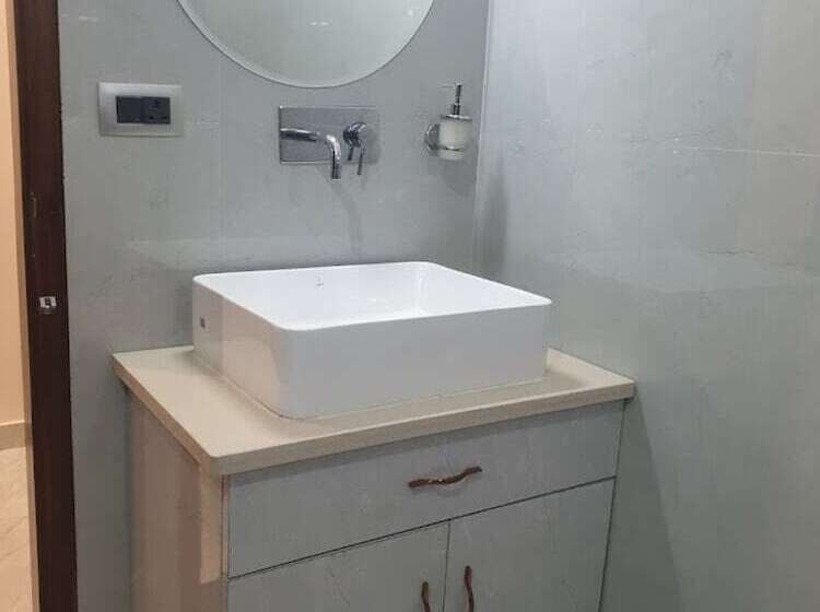 فندق Laksita Manor Home Stay