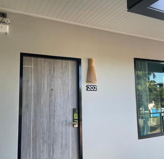 בית מלון כפרי Lewa